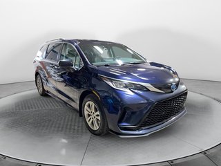 Toyota Sienna  2022 à Jonquière, Québec - 3 - w320h240px