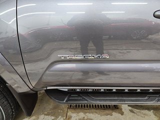 Toyota Tacoma SR5 2018 à Chicoutimi, Québec - 6 - w320h240px