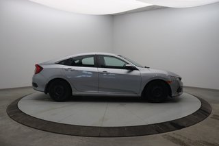 2017 Honda Civic Sedan in Baie-Comeau, Quebec - 3 - w320h240px