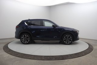 2023 Mazda CX-5 in Jonquière, Quebec - 3 - w320h240px