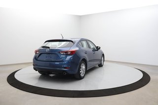 Mazda 3  2017 à Baie-Comeau, Québec - 4 - w320h240px
