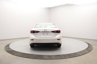 2018 Mazda 3 in Chicoutimi, Quebec - 5 - w320h240px