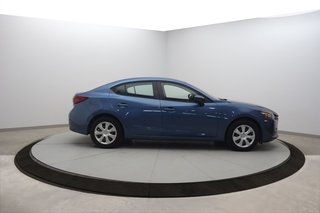 2018 Mazda 3 GX in Chicoutimi, Quebec - 3 - w320h240px
