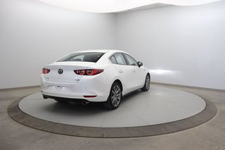 Mazda 3  2021 à Baie-Comeau, Québec - 4 - w320h240px
