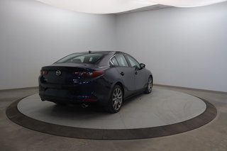 2022 Mazda 3 in Baie-Comeau, Quebec - 4 - w320h240px