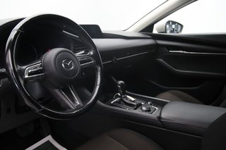 Mazda 3  2022 à Jonquière, Québec - 6 - w320h240px