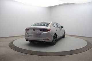 2024 Mazda 3 in Jonquière, Quebec - 2 - w320h240px