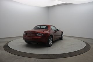 2008 Mazda MX-5 GX in Chicoutimi, Quebec - 4 - w320h240px