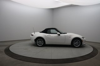2016 Mazda MX-5 in Jonquière, Quebec - 3 - w320h240px