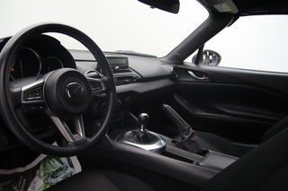 2016 Mazda MX-5 in Jonquière, Quebec - 6 - w320h240px