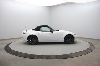 2017 Mazda MX-5 in Jonquière, Quebec - 3 - w320h240px