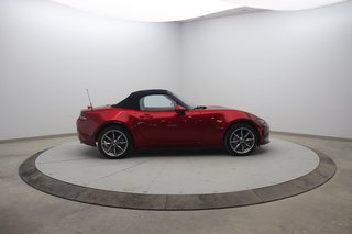 2023 Mazda MX-5 in Baie-Comeau, Quebec - 3 - w320h240px