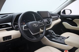 Toyota Highlander Hybrid XLE 2024