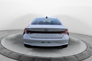 2022 Hyundai Elantra Essential in Jonquière, Quebec - 3 - w320h240px
