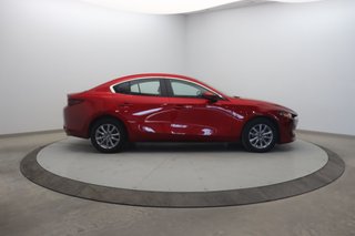 2022 Mazda 3 GX in Chicoutimi, Quebec - 3 - w320h240px