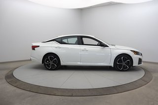2023 Nissan Altima in Baie-Comeau, Quebec - 3 - w320h240px