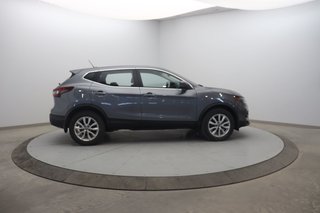 Nissan Qashqai  2023 à Sept-Îles, Québec - 3 - w320h240px