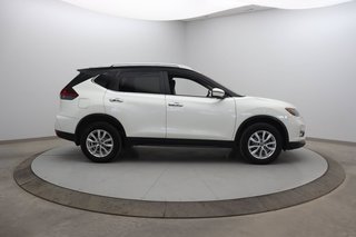 2020 Nissan Rogue in Jonquière, Quebec - 3 - w320h240px