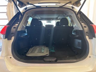Nissan Rogue  2017 à Baie-Comeau, Québec - 5 - w320h240px
