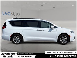 2021 Chrysler Pacifica Touring in Lloydminster, Saskatchewan - 4 - w320h240px