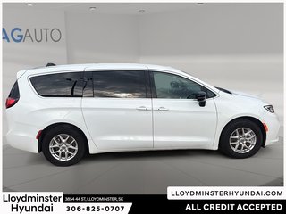 2024 Chrysler Pacifica Touring-L in Lloydminster, Saskatchewan - 4 - w320h240px