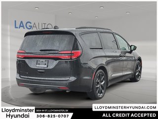 2024 Chrysler Pacifica Touring-L in Lloydminster, Saskatchewan - 5 - w320h240px
