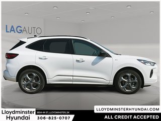 2023 Ford Escape Hybrid ST-Line in Lloydminster, Saskatchewan - 4 - w320h240px