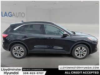 2022 Ford Escape SEL in Lloydminster, Saskatchewan - 4 - w320h240px
