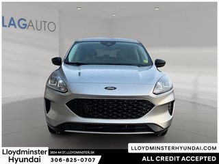 2022 Ford Escape SE in Lloydminster, Saskatchewan - 2 - w320h240px