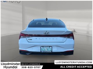 2021 Hyundai Elantra Preferred in Lloydminster, Saskatchewan - 6 - w320h240px
