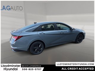 2022 Hyundai Elantra Preferred in Lloydminster, Saskatchewan - 4 - w320h240px