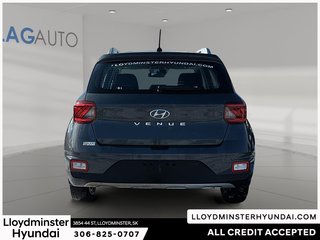 2023 Hyundai Venue Preferred in Lloydminster, Saskatchewan - 6 - w320h240px