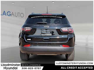 2024 Jeep Compass Altitude in Lloydminster, Saskatchewan - 6 - w320h240px