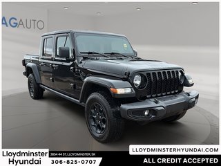 2023 Jeep Gladiator Sport S in Lloydminster, Saskatchewan - 3 - w320h240px