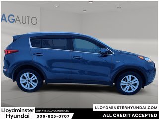 2018 Kia Sportage LX in Lloydminster, Saskatchewan - 4 - w320h240px
