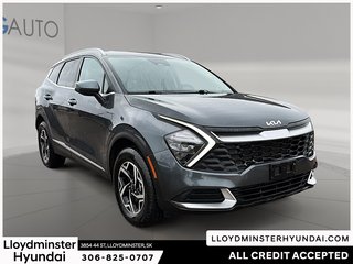 2023 Kia Sportage LX in Lloydminster, Saskatchewan - 3 - w320h240px