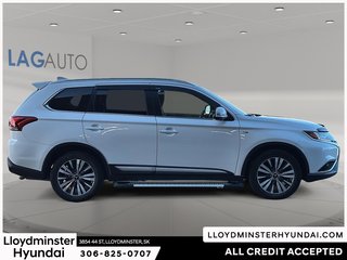 2020 Mitsubishi Outlander GT in Lloydminster, Saskatchewan - 4 - w320h240px
