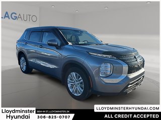 2022 Mitsubishi Outlander ES in Lloydminster, Saskatchewan - 3 - w320h240px