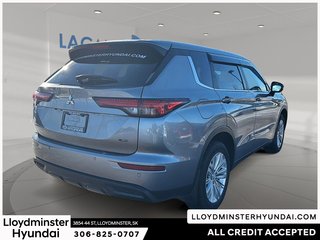 2022 Mitsubishi Outlander ES in Lloydminster, Saskatchewan - 5 - w320h240px