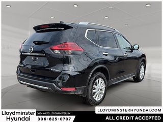 2019 Nissan Rogue SV in Lloydminster, Saskatchewan - 6 - w320h240px