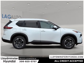 2025 Nissan Rogue SV in Lloydminster, Saskatchewan - 4 - w320h240px