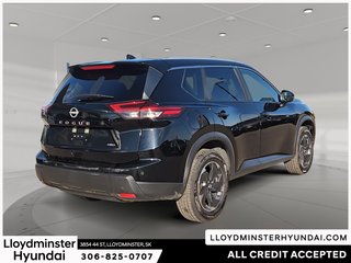 2025 Nissan Rogue SV in Lloydminster, Saskatchewan - 5 - w320h240px