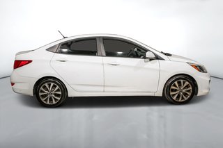 2017 Hyundai Accent SE 1.6L Traction
