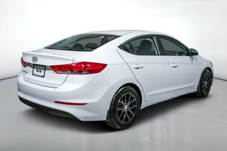 2017 Hyundai Elantra SE 2.0L Traction