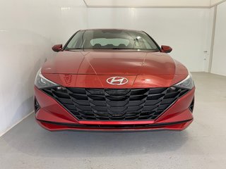 Hyundai Elantra Preferred Tech 2.0L Traction 2021
