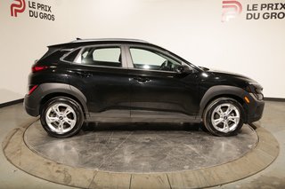 2022 Hyundai Kona SEL/SE 2.0L Traction