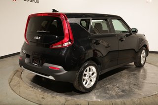 Kia Soul EX 2.0L Traction 2022