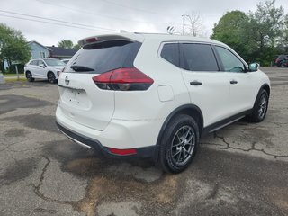 2018 Nissan Rogue S 2.5L Traction