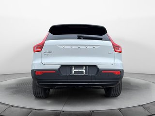 Volvo RECHARGE XC40 TOUT ÉLECTRIQUE PURE P8 // AWD MOTEUR ÉLECTRIQUE Traction intégrale 2021