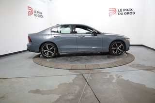 Volvo S60 B5 ULTIMATE/ DARK 2.0L Traction intégrale 2023